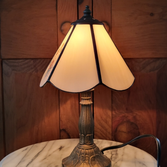 Tiffany Rose Lamp - Picture 12 of 13
